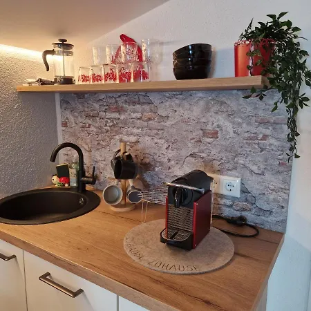 Dachstudios Mit Schraegen & Charakter- Kalina & Lian Apartment
